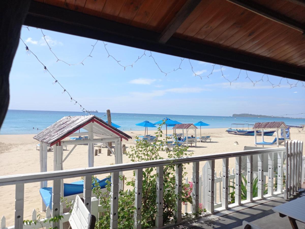 Blue Sand Beach Resort Тринкомали Экстерьер фото